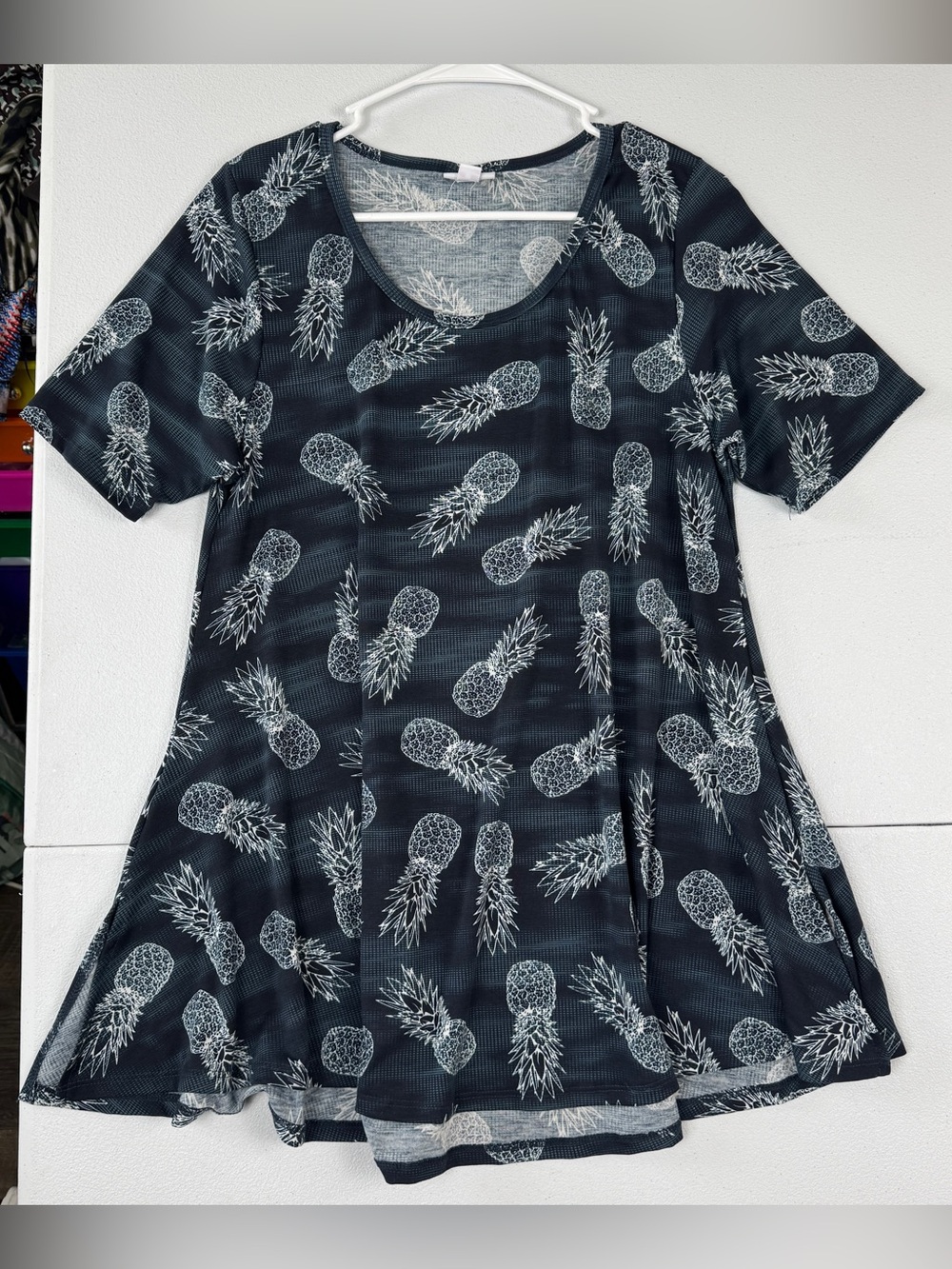 Lularoe Tunic Top Womens M Medium Black‎ Gray Pineapple Short Sleeve